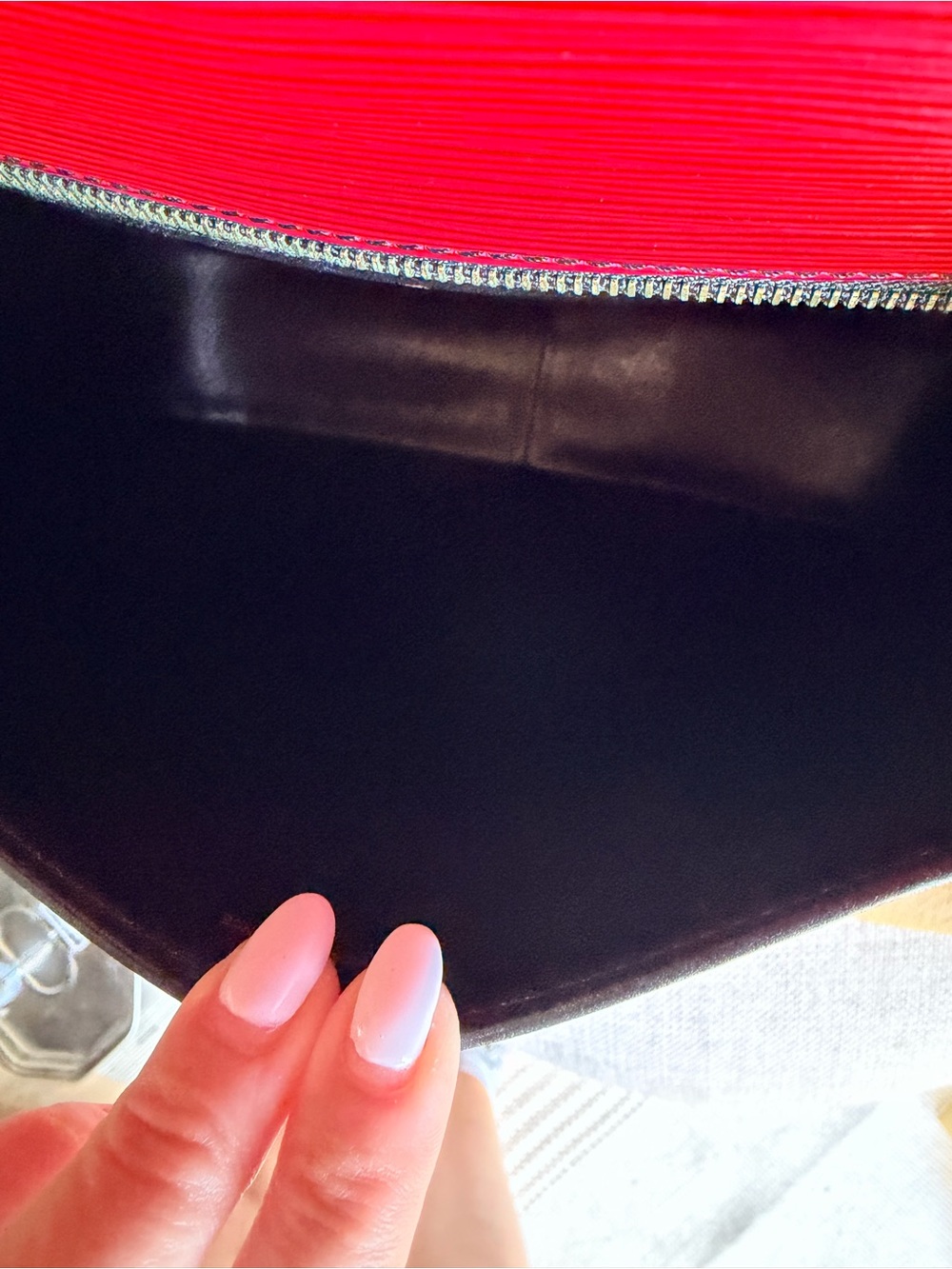 Louis Vuitton Saint Cloud GM Red Epi Leather Crossbody Adjustable Shoulder Strap - Picture 5 of 10